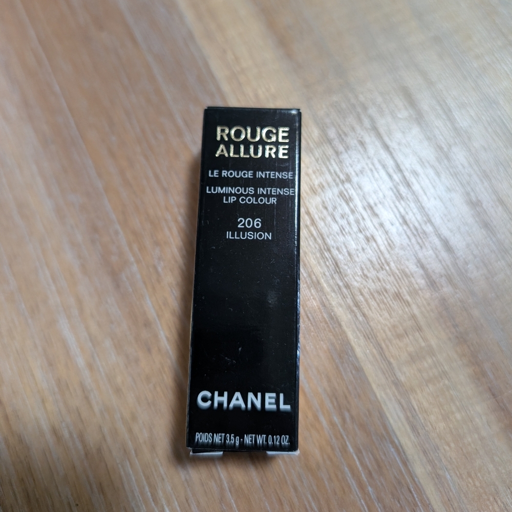 Chanel Rouge Allure Luminous Lipstick